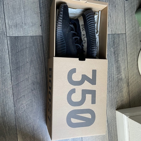 Yeezy Boost 350 v2 Black Green main image 5